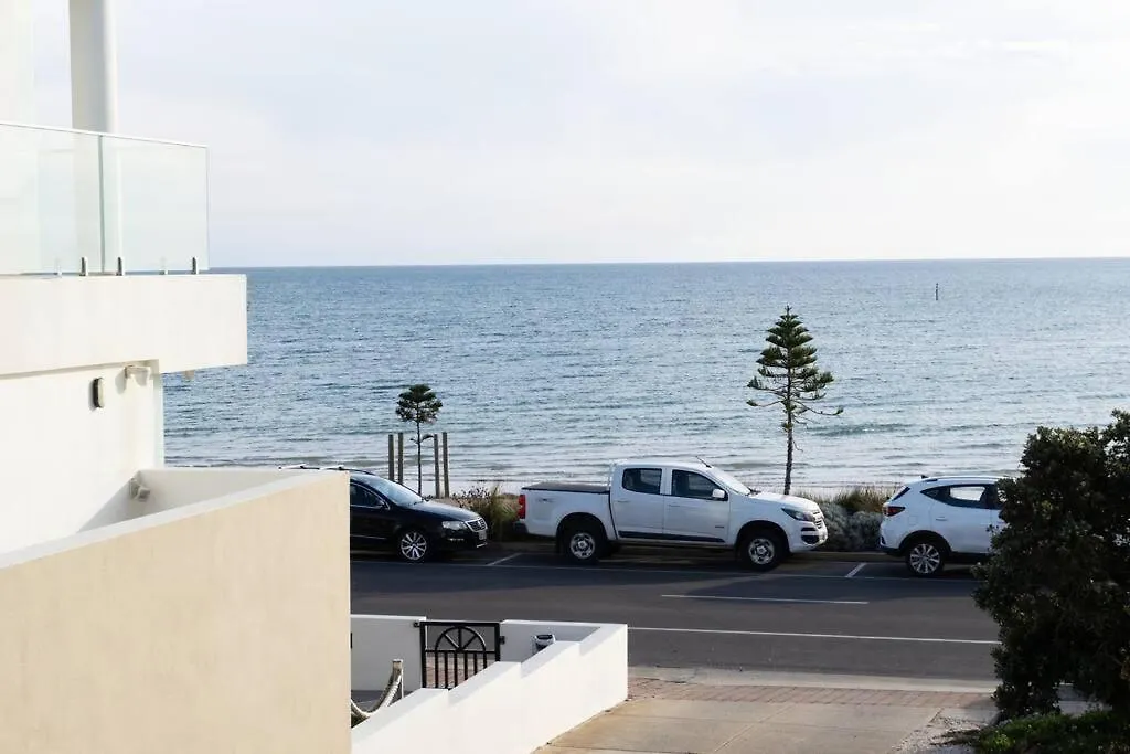 Luxurious Beach Front Apt With Ocean View Balcony Glenelg Apartment